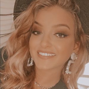 Meet your Posher, Sydney